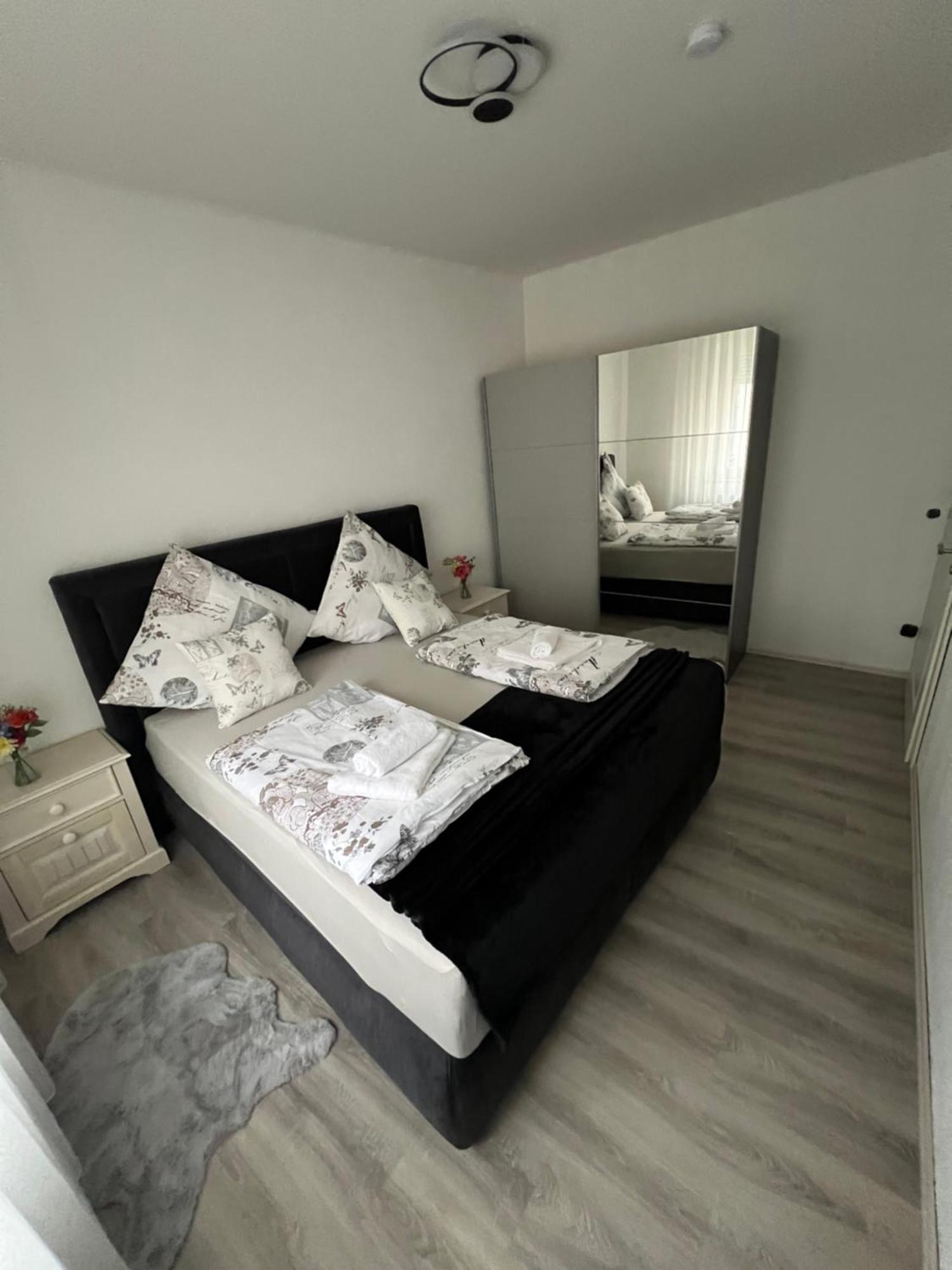 Apartment 1 In Duisburg-Mitte, Altstadt Eksteriør bilde